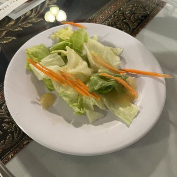 Mee Thai Restaurant - Complementary Salad with Sweet Thai Dressing - Thai Near Me - Orlando, Florida