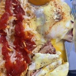 Eggs Benedict and Hash Browns