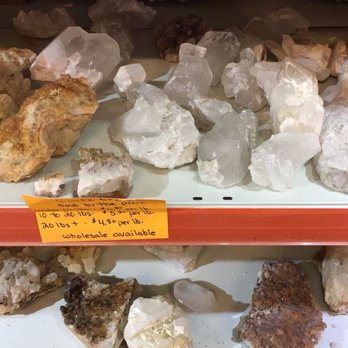 Gem World - Jewelry Near Me - Quartzsite, Arizona Gem World - Jewelry Near Me - Quartzsite, Arizona