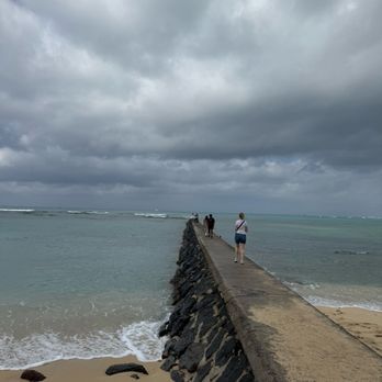 Queen's Surf Beach - Beaches Near Me - Honolulu, Hawaii Queen's Surf Beach - Beaches Near Me - Honolulu, Hawaii