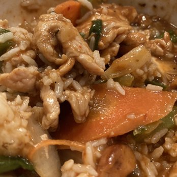 Red Sugar Cafe - Chicken Cashew Nuts - Thai Near Me - Wakefield, Massachusetts