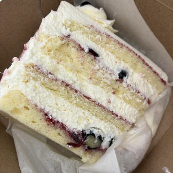 Jennivee’s Bakery - Berry Chantilly Cake Slice - Desserts Near Me - Chicago, Illinois Jennivee’s Bakery - Berry Chantilly Cake Slice - Desserts Near Me - Chicago, Illinois