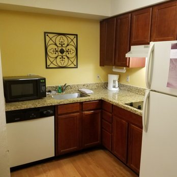 Residence Inn by Marriott Vacaville - Kitchen - Hotels Near Me - Vacaville, California Residence Inn by Marriott Vacaville - Kitchen - Hotels Near Me - Vacaville, California