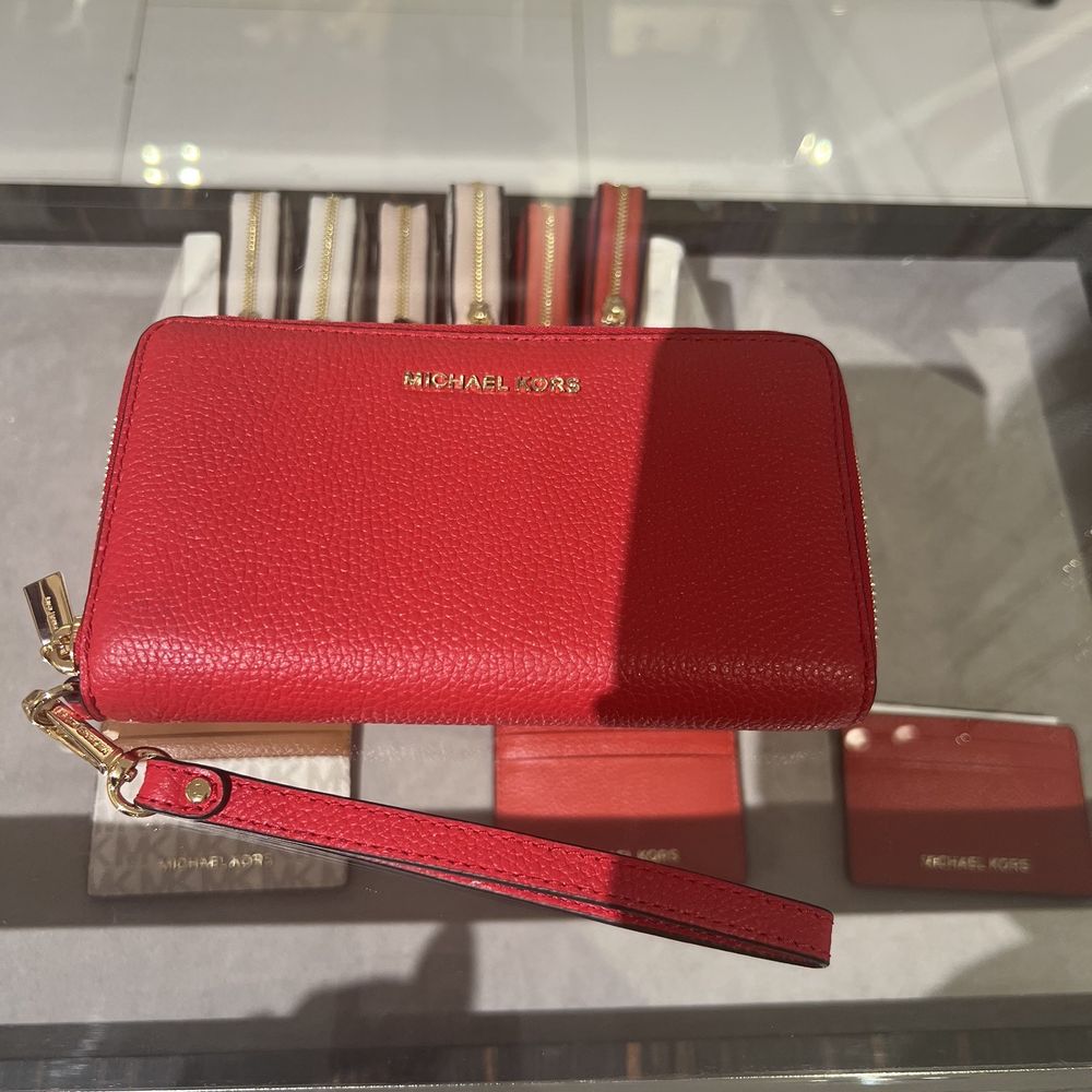 Michael Kors - Accessories Near Me - Honolulu, Hawaii