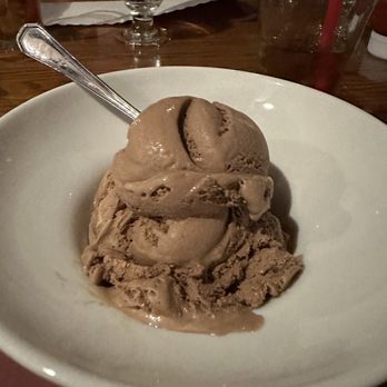 Puritan Backroom - Chocolate ice cream, which is so so so good - Ice Cream & Frozen Yogurt Near Me - Manchester, New Hampshire Puritan Backroom - Chocolate ice cream, which is so so so good - Ice Cream & Frozen Yogurt Near Me - Manchester, New Hampshire