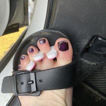 La Fluer Nail Spa - Nail Salons Near Me - Willoughby, Ohio