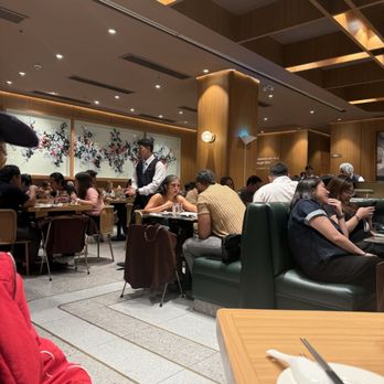 Din Tai Fung - Dining Room - Asian Fusion Near Me - Taguig, NCR