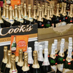 Parkway Wine and Liquor - Champagnes