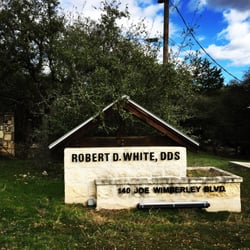 Robert D White, DDS