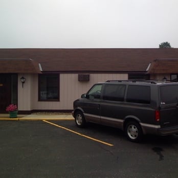 Courtesy Inn - Parking in front of your room - Hotels Near Me - Rochester, Minnesota Courtesy Inn - Parking in front of your room - Hotels Near Me - Rochester, Minnesota