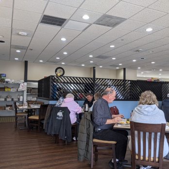 Park Place Cafe - Everything is kept clean and neat - Breakfast & Brunch Near Me - Milwaukee, Wisconsin