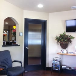 Shade Akinyemi, DMD - Reception Area