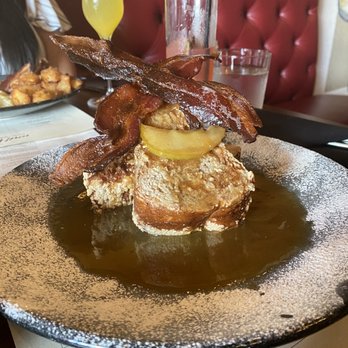 Unit B Eatery + Spirits - Tapas/Small Plates Near Me - Pembroke Pines, Florida