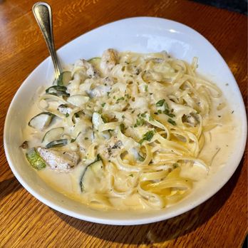 13 Coins SeaTac - Chicken Fettuccine - Bars Near Me - Seatac, Washington