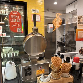 Saffron And Rose - Ice Cream & Frozen Yogurt Near Me - Del Mar, California Saffron And Rose - Ice Cream & Frozen Yogurt Near Me - Del Mar, California