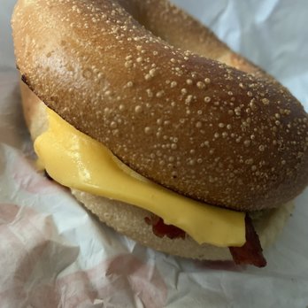 Dunkin' - Bagel - Coffee & Tea Near Me - Ellisville, Missouri