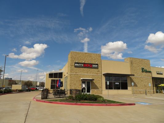 Brett's BBQ Shop by null