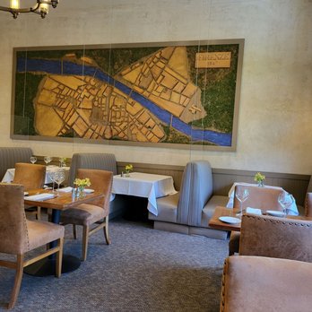 Spaghettini - Spacious seating. - Italian Near Me - Seal Beach, California