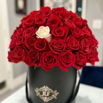 J'Adore Les Fleurs - Florists Near Me - Studio City, California