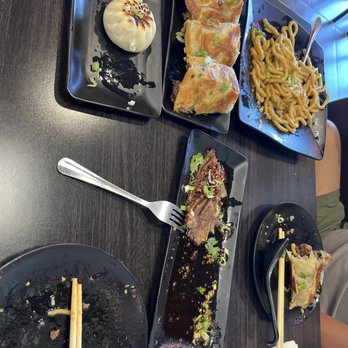 Dumpling U - A8. House Special Beef Roll B3. Beef Shank in Sauce D9. Garlic Noodles - Dim Sum Near Me - Stockton, California