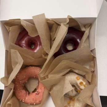 Blue Star Donuts - Donuts are RICH - Donuts Near Me - Portland, Oregon