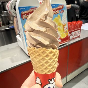 Mixue - Choco soft serve - Coffee & Tea Near Me - New York, New York Mixue - Choco soft serve - Coffee & Tea Near Me - New York, New York