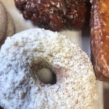 Randy's Donuts - Buttercrumb - Donuts Near Me - Pasadena, California Randy's Donuts - Buttercrumb - Donuts Near Me - Pasadena, California