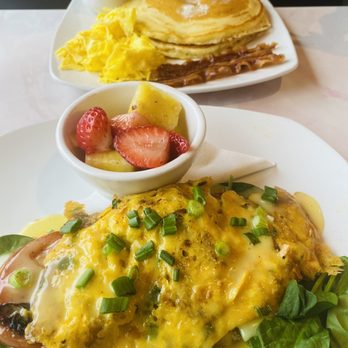 Silver Diner - Pancake Breakfast and Vegan Eggs Smoked Tempeh Toast. - Diners Near Me - Greenbelt, Maryland Silver Diner - Pancake Breakfast and Vegan Eggs Smoked Tempeh Toast. - Diners Near Me - Greenbelt, Maryland