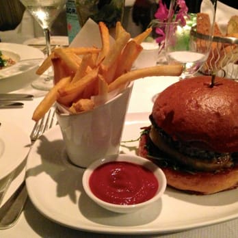 Polo Lounge - Kobe burger & fries - New American Near Me - Beverly Hills, California Polo Lounge - Kobe burger & fries - New American Near Me - Beverly Hills, California