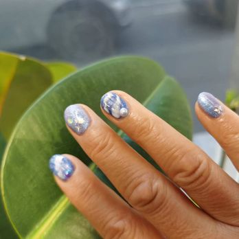 Julie Nail - Nail Salons Near Me - Paris, 75