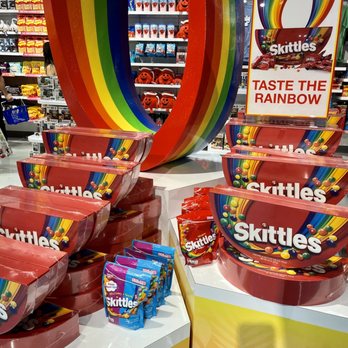 IT'SUGAR - Skittles display - VN - Candy Stores Near Me - Honolulu, Hawaii