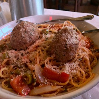 Cucina Bella - Spaghetti and meatballs - Italian Near Me - Algonquin, Illinois Cucina Bella - Spaghetti and meatballs - Italian Near Me - Algonquin, Illinois