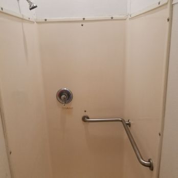 Elliot Key - Shower w hot & cold water - Parks Near Me - Miami, Florida