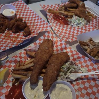 Pacific Inn Pub - Dive Bars Near Me - Seattle, Washington