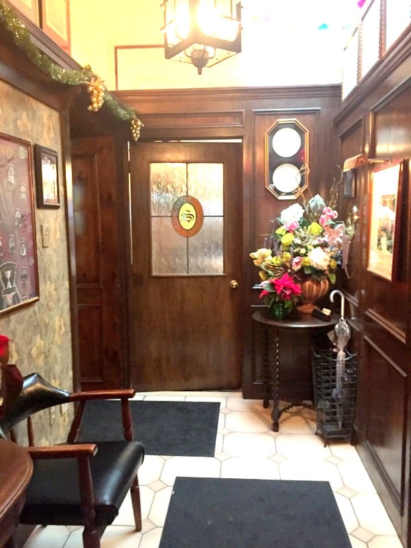 Shakespeare’s Steak & Seafood - Photo 2