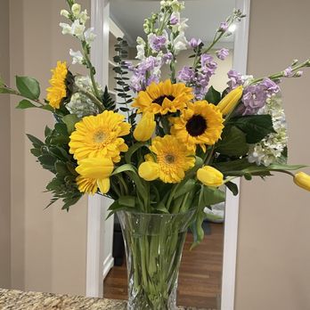Mamaroneck Flowers - Beautiful bouquet! - Nurseries & Gardening Near Me - New Rochelle, New York
