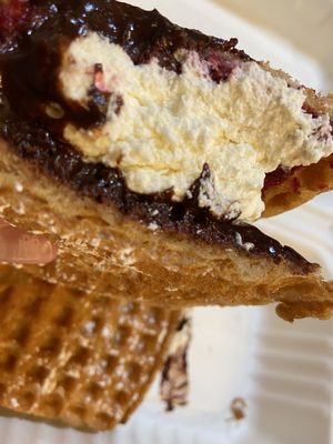 Smaaken Waffle Sandwiches by null