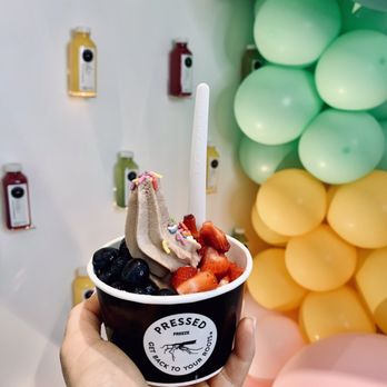 Pressed Juicery - Vanilla freeze with sprinkles, strawberries, and blueberries - Juice Bars & Smoothies Near Me - Dallas, Texas