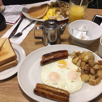 Sunset Grill - Breakfast & Brunch Near Me - Mississauga, Ontario
