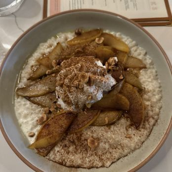 The Hive Social - Apple/pear spiced barley - Coffee & Tea Near Me - Oregon City, Oregon