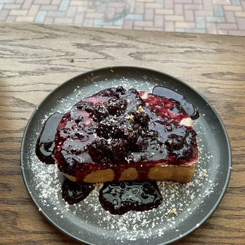 Fifth Vessel Coffee - RICOTTA & BERRY TOAST - Coffee & Tea Near Me - Houston, Texas