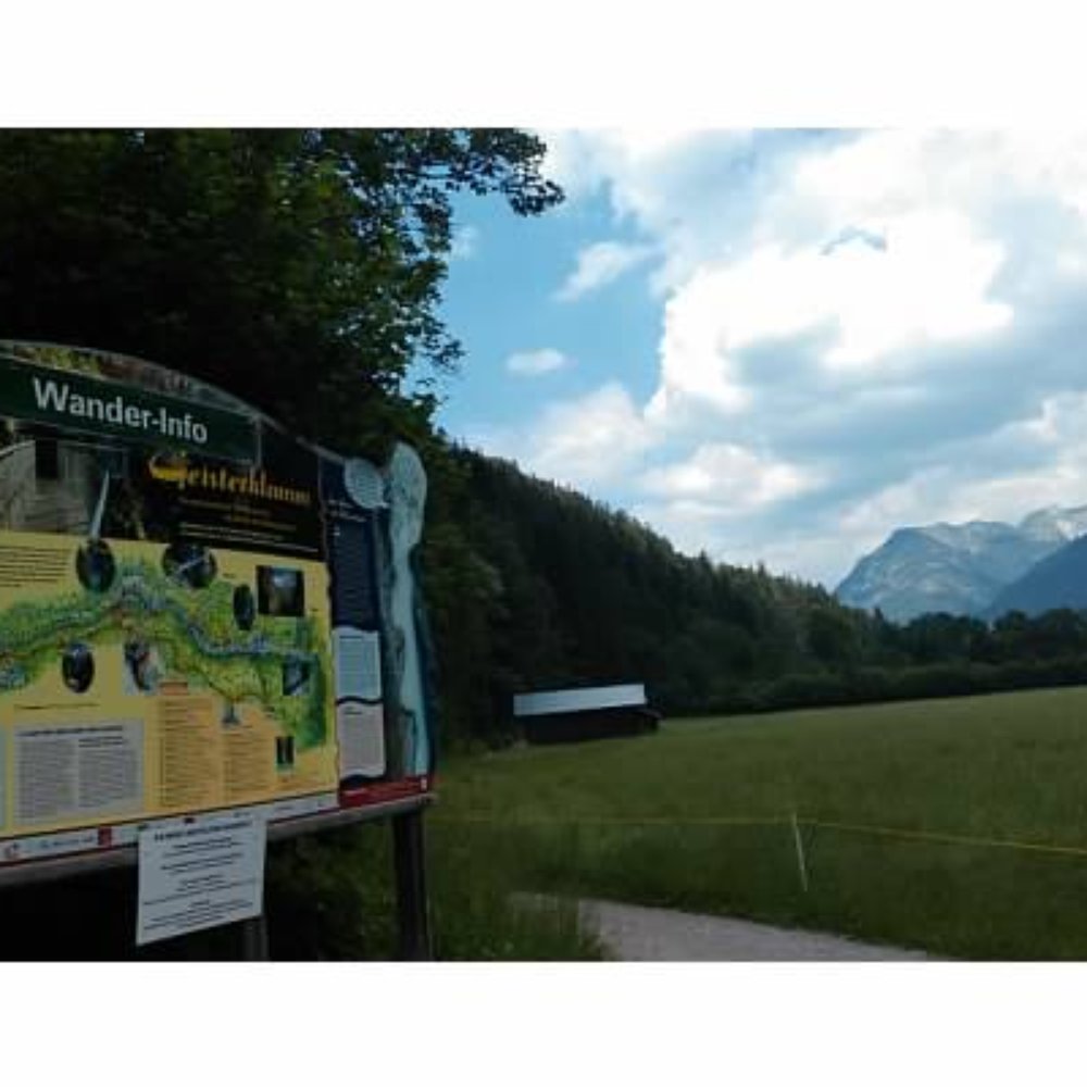 Entrance to Gorge Trail from Mittenwald.