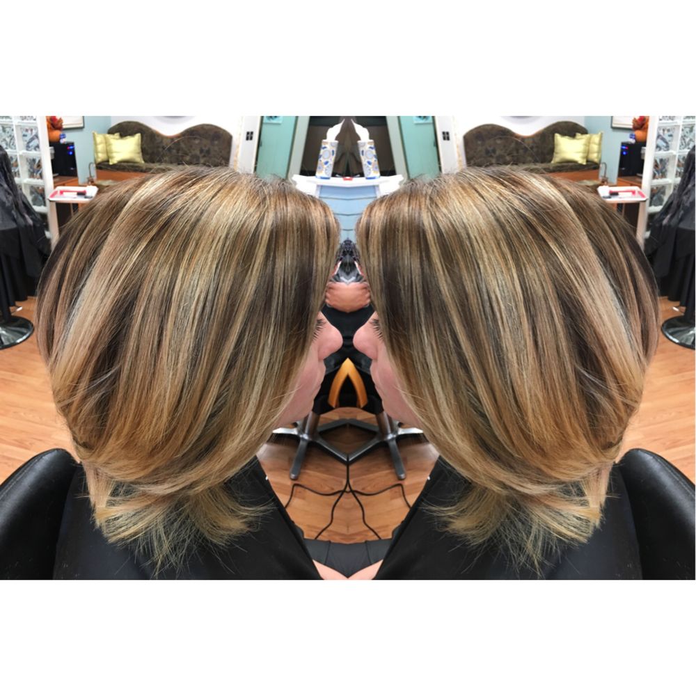 Kimmy's Hair Designs Logo