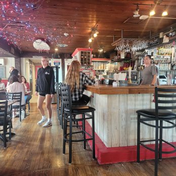 JT's Cafe - Cool vibe and atmosphere inside - Breakfast & Brunch Near Me - Blue Point, New York