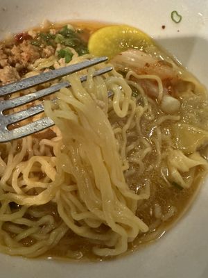 Ms. Clucks Deluxe Chicken & Dumplings by null