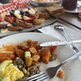 Great tasting food, French toast, carne asada omelette, Parmesan fries all delicious