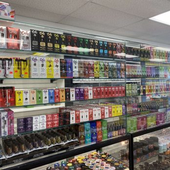 HIGH 5 TOBACCO & VAPE - Updated June 2026 - 16 Photos - 1772 W Algonquin  Rd, Mount Prospect, Illinois - Vape Shops