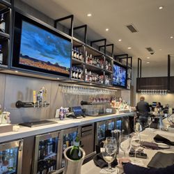 Cooper’s Hawk Winery & Restaurant