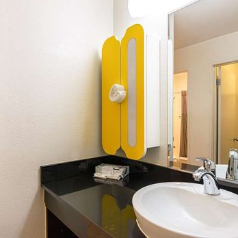 Studio 6 Extended Stay - bathroom - Hotels Near Me - Concord, California Studio 6 Extended Stay - bathroom - Hotels Near Me - Concord, California
