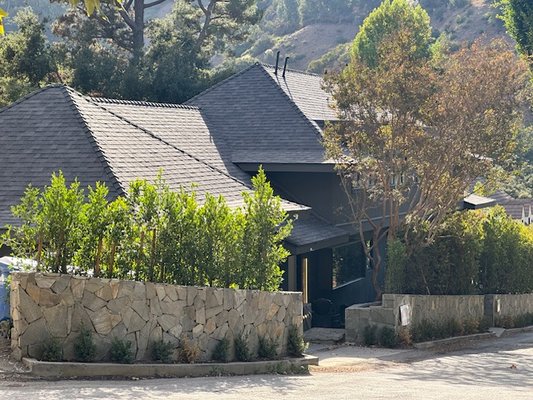 Modern Roofing Company Logo